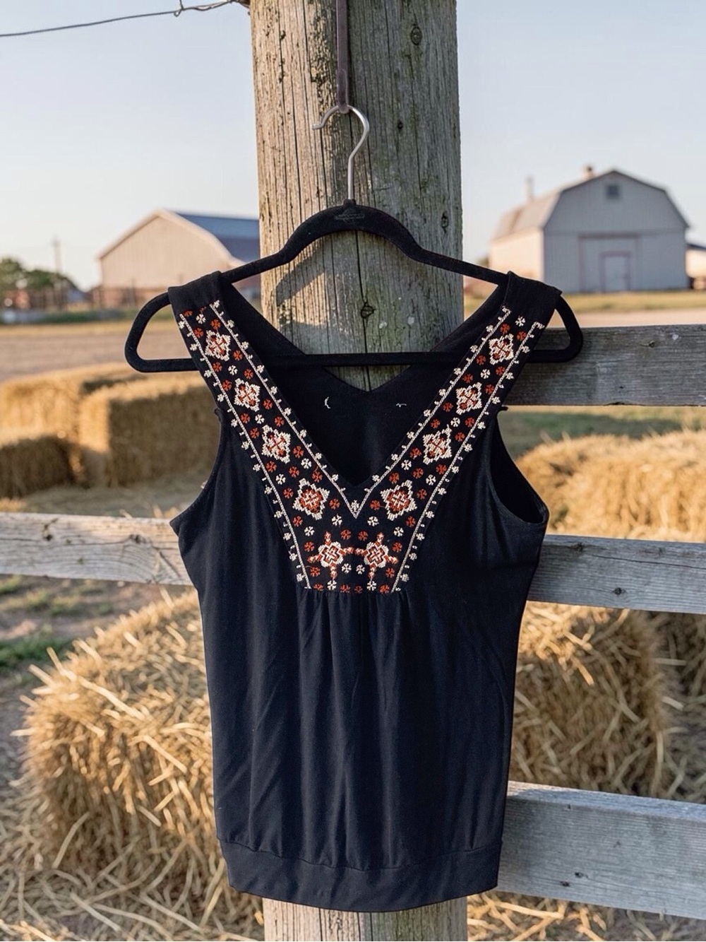 Embroidered Tank Top Womens S/M Black Western Cowgirl Boho Floral Sleeveless - Picture 3 of 8